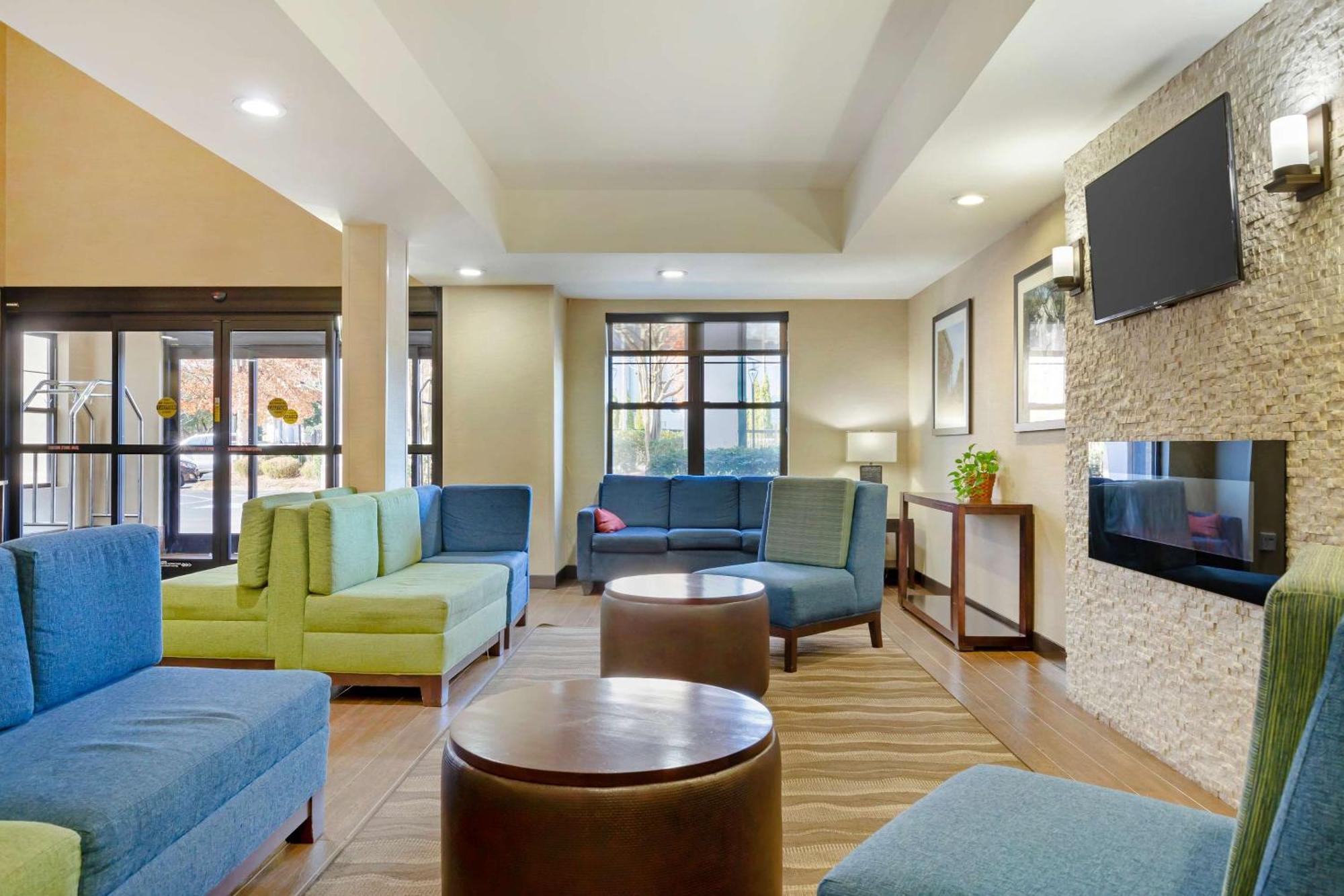 Comfort Suites Hanes Mall Winston-Salem Eksteriør bilde
