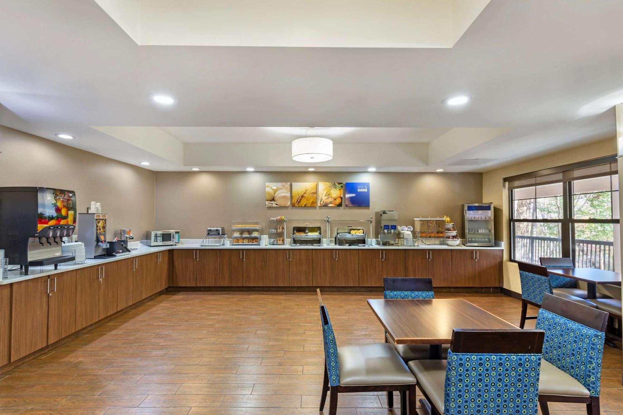 Comfort Suites Hanes Mall Winston-Salem Eksteriør bilde